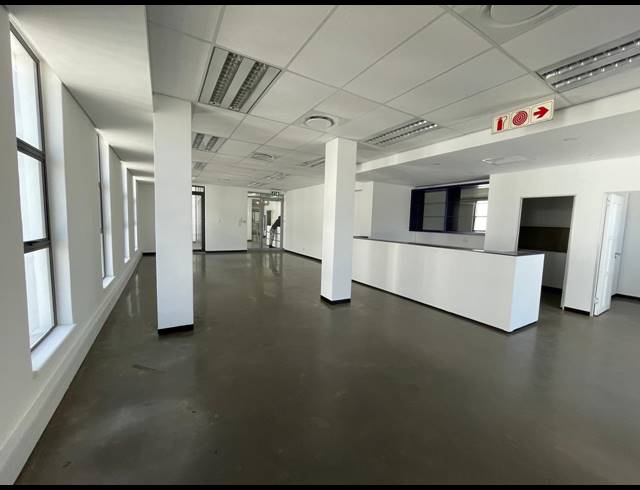 119.50M² OFFICE TO LET IN BRYANSTON
